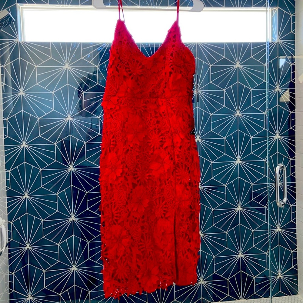 Lulu’s Red lace midi dress